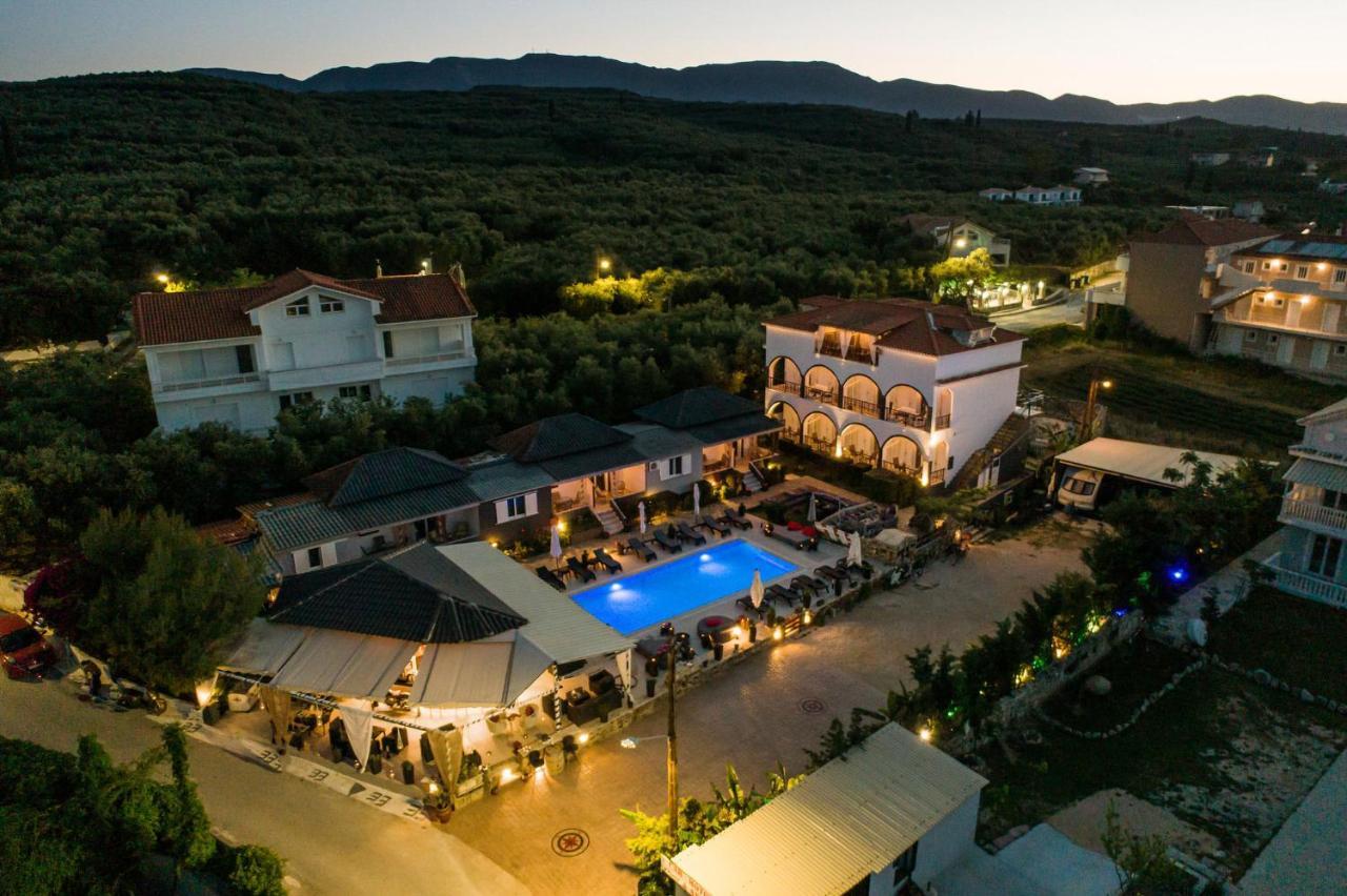 Villa Corali Apartments Sea Breath & Pool Amúdi Kültér fotó